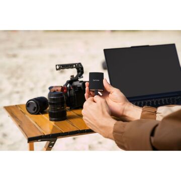 Lexar Armor Portable SSD 2TB 2000 Mb/s USB 3.2 Gen 2x2