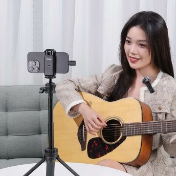 Ulanzi WM-10 Akıllı Telefon veya Tabletler için Kablosuz Klipsli Mikrofon (Lightning)