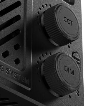 Ulanzi LM-P40RGB 40W RGB Portable Video LED Işığı - L130