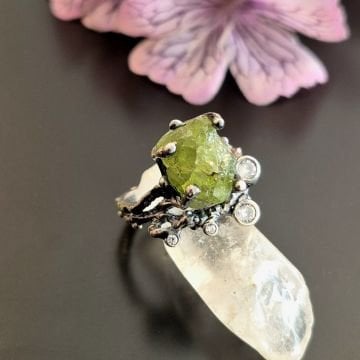 Zebercet (Peridot) Taşlı Tasarım Gümüş Yüzük