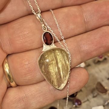 Gold Rutilli Kuvars ve Lal ( Garnet ) Taşı Gümüş Kolye