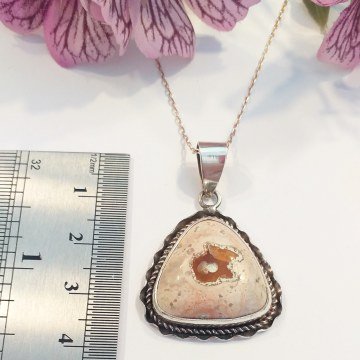 Opal Taşı Gümüş Kolye