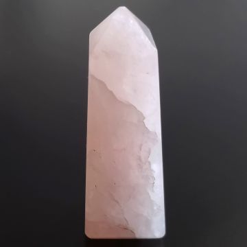 Pembe Kuvars Taşı Kule