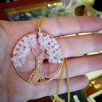 Pembe Kuvars Taşlı Hayat Ağacı Tasarımlı Kolye