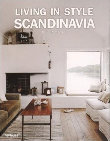 LIVING IN STYLE SCANDINAVIA