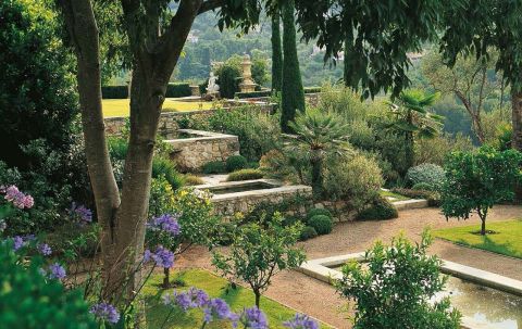 PRIVATE GARDENS OF THE MEDITERRANEAN