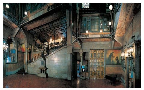 GAUDI:THE COMPLETE BUILDINGS