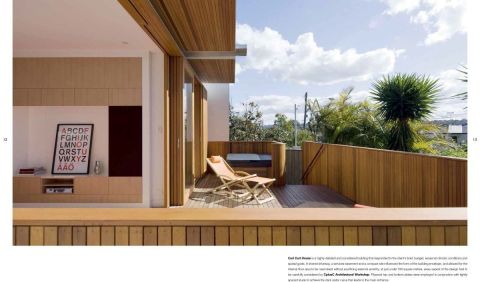 HOUSES NOW: LIVING STYLE