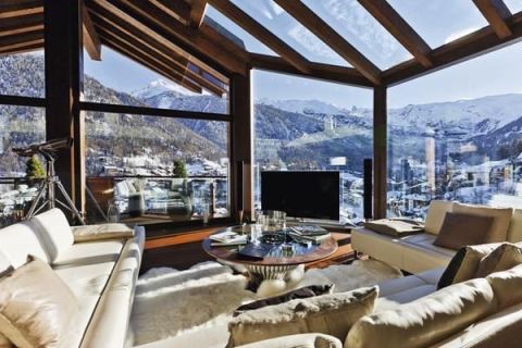 LIVING IN STYLE MOUNTAIN CHALETS