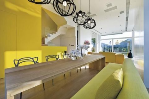 ANDREW MARTIN INTERIOR DESIGN REVIEW VOL.17
