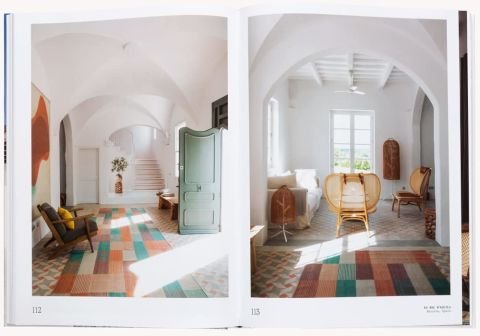THE MEDITERRANEAN HOME