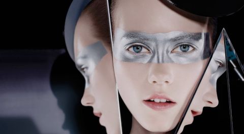 DIOR: THE ART OF COLOR