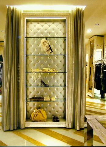 STYLISH DESIGN IN ITALY