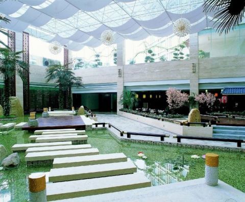 INTERNATIONAL STYLE RESTAURANTS
