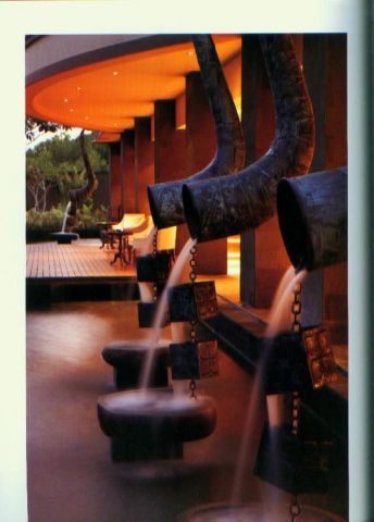 WORLD CLASS HOTEL:RESORT HOTEL