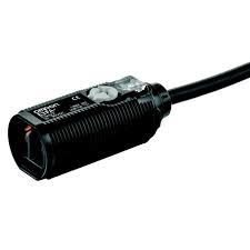 OMRON E3FA-DP13 PNP M18 PHOTOELECTRİC SENSÖR CİSİMDEN YANSIMALI