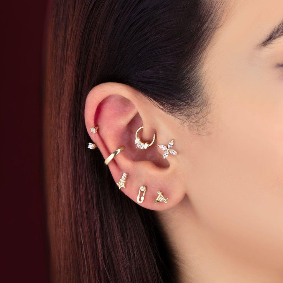 Dört Markiz Taşlı Çiçek Tragus Piercing