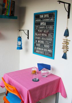 Pembe Pötikareli Masa Örtüsü
