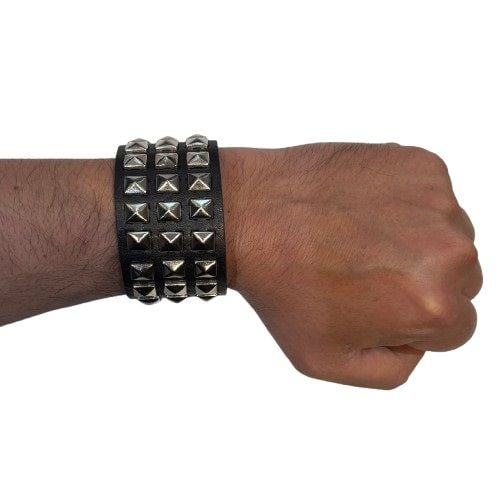 3 Sıra Piramit Detaylı Bileklik