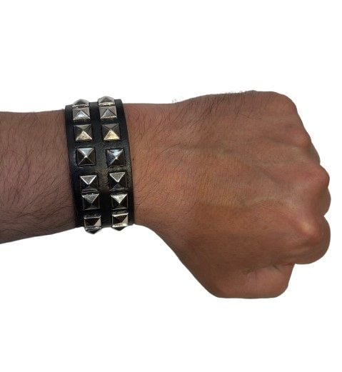 2 Sıra Piramit Detaylı Bileklik