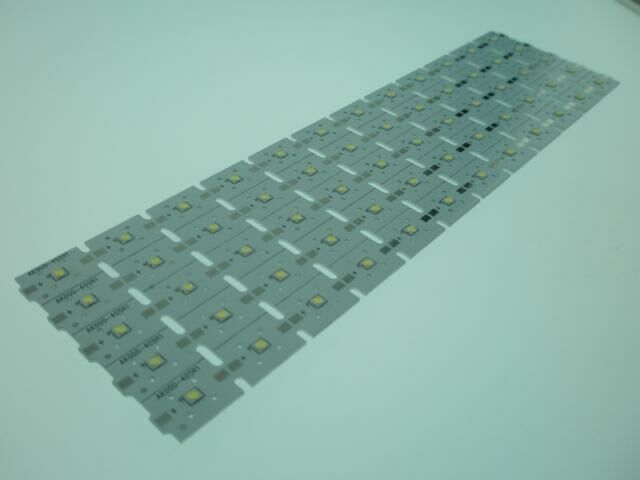 NICHIA 12 LED 24V LİNE MODÜL BEYAZ 30X30 6500K 16,8W/M 30 cm