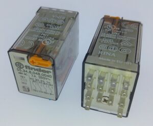Finder Röle 55.34.8.048.0040 Soket Montaj AgNi 4CO 7A Kilitli Test Buton , Hata Göstergesi