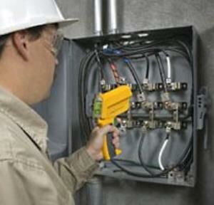 Fluke 572-2 Yüksek Sıcaklık Ölçümlü Kızılötesi Termometre -30°C ile 900°