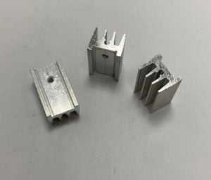 Alüminyum Soğutucu TO-220 Kılıf Eloksalsız 25 mm  m3 Pasolu 57AS2,5