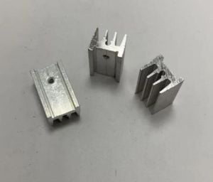 Alüminyum Soğutucu TO-220 Kılıf Eloksalsız 25 mm  m3 Pasolu 57AS2,5