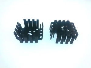 Alüminyum Soğutucu TO3 TO66 SOT9 SOT32  Kılıf Siyah Eloksallı 45 mm Kare TR20