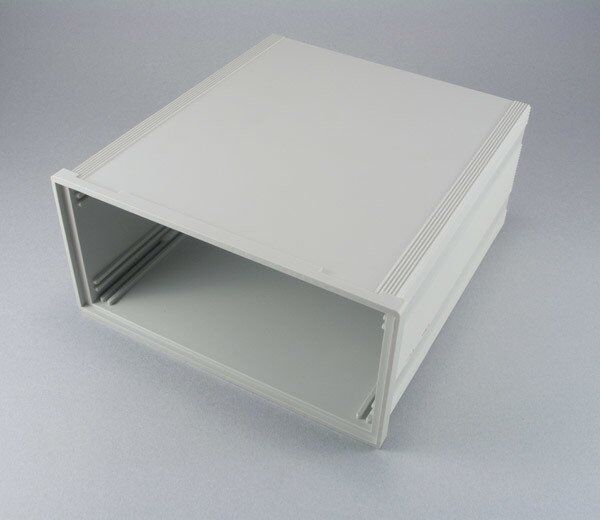 AK-PT-212 Siyah GÖVDE,KIRMIZI ÖNPANEL 72x144x162 Panel Tipi Kutu