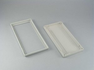 AK-PT-212 Siyah GÖVDE,KIRMIZI ÖNPANEL 72x144x162 Panel Tipi Kutu