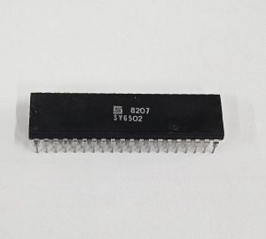 6502 Mikroişlemci Entegre