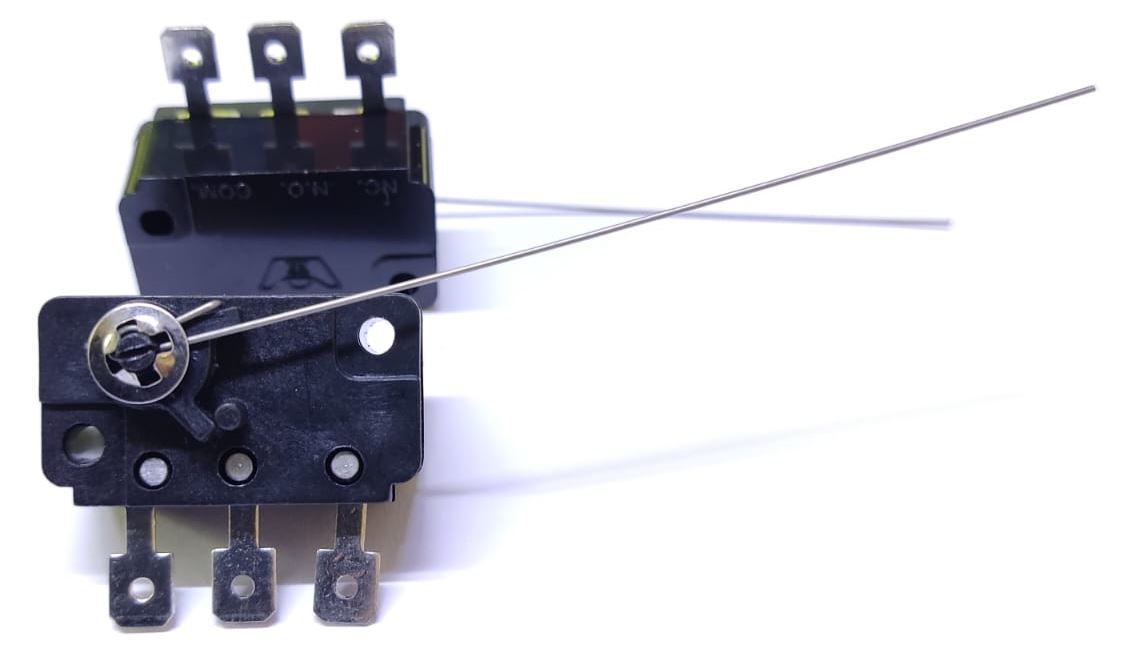 SWİTCH TELLİ  CN-05 80mm 17x31x14mm  SİYAH YANDAN TELLİ