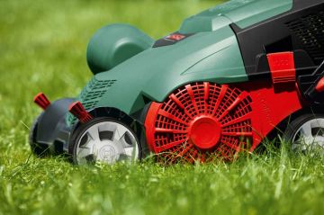 Bosch UniversalVerticut 1100 Toprak Havalandırma Makinesi