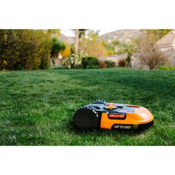 WORX WR165E 20Volt 2.0Ah. 18CM LANDROID Tam Otonom Kömürsüz Çim Biçme Robotu