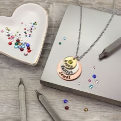 Doğum Günü Taşları içeren  Kristal Çakma Seti