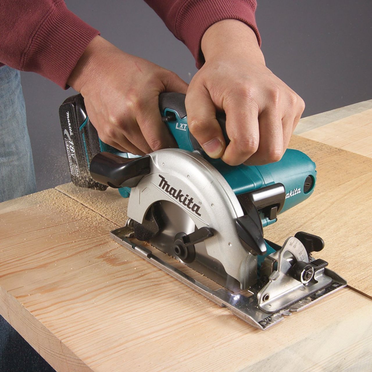 Makita BSS501RFE Akülü Sunta Kesme 18V 3.0Ah Çift Akü