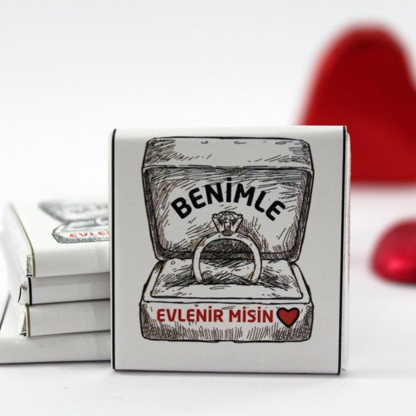 Dark Brown Benimle Evlenir misin? Yazılı El Yapımı Madlen Çikolata