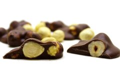 Dark Brown Roş Çikolata Fındıklı Sütlü Roche Çikolatası