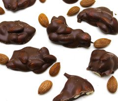 Dark Brown Roş Çikolata Kayısı Çekirdekli Sütlü Roche Çikolatası
