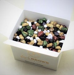 Dark Brown Renkli Çakıl Taşı Çikolata Draje