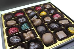 Dark Brown Özel Hediyelik Serisi 500 Gr Kutuda Karışık Spesiyel Çikolata Drajeli