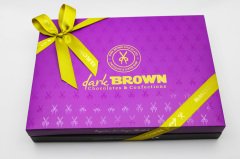 Dark Brown 50 Adet Fındık Parçacıklı Sargılı Sütlü Çikolata