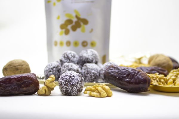 Hurmalı ve Cevizli KATKISIZ Meyve Topu Sağlıklı Atıştırmalık 3x100 Gr