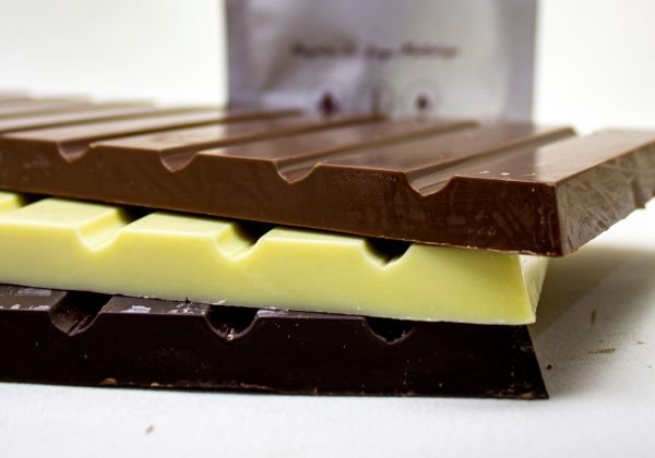 Dark Brown 1 KG Sade Karışık Kuvertür Çikolata Gerçek El Yapımı Kuvertür