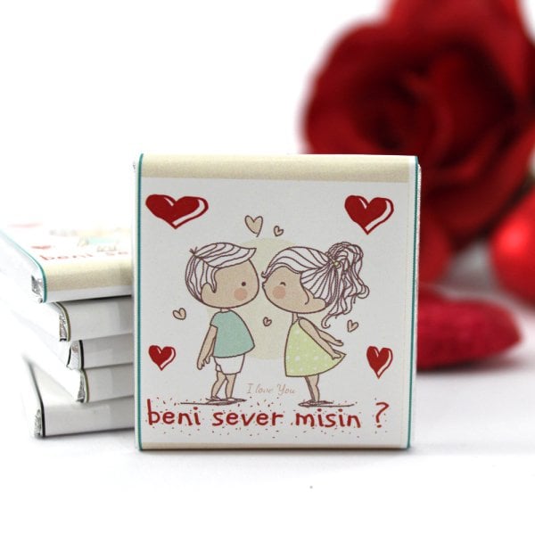 Dark Brown BENİ SEVER MİSİN Yazılı Madlen Çikolata Bitter ve Sütlü