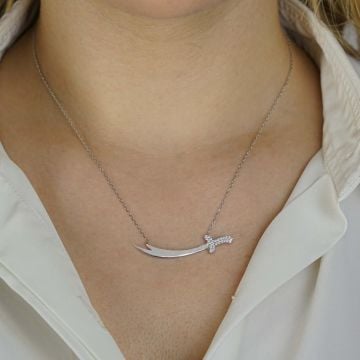 Zülfikar Kılıç Tasarımlı Beyaz Zirkon Taşlı 925 Ayar Gümüş Kadın Kolye
