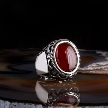 KIRMIZI AKİK TAŞLI OVAL MODEL 925 AYAR GÜMÜŞ ERKEK YÜZÜK