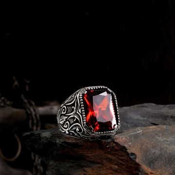 925 Ayar Gümüş Kırmızı Renk Zirkon Taşlı Model Erkek Yüzük